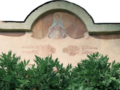 CUMIANA (TO ), fraz. Costa. Via S. Giovanni, 2, cascina con immagine sindonica.