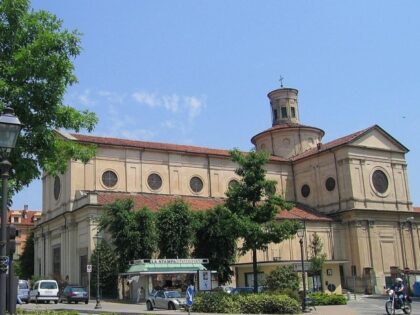 GIAVENO (TO). Chiesa parrocchiale, con una tela a tema sindonico.