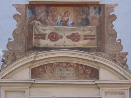 MANTA (CN). Chiesa Parrocchiale, con affresco sindonico.
