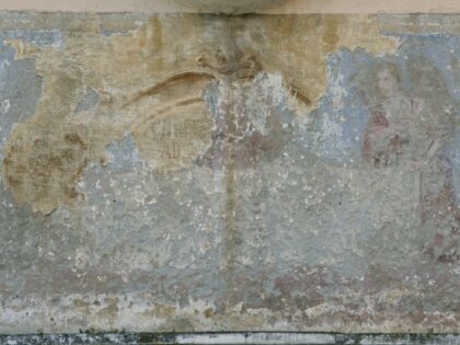 PAGNO (CN). Confraternita del Gonfalone. Via Roma, 2, con affresco sindonico in facciata.