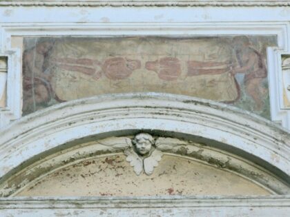 RIVARA (To). Chiesa della SS. Annunziata, con immagine in facciata.