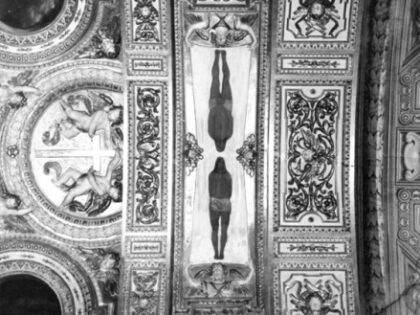 ROMA. Chiesa santa Maria in Vallicella. Decorazione plastica riproducente la Sacra Sindone.