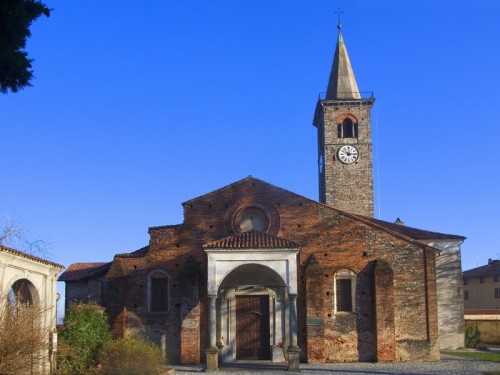 SALUSSOLA (BI). Una copia autentica della Sacra Sindone nella chiesa di santa Maria Assunta.