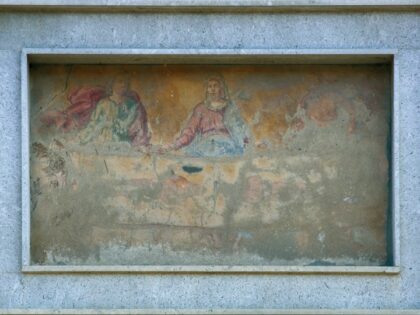 SANFRE’ (TO). Via Milano, 91, casa privata con affresco sindonico.